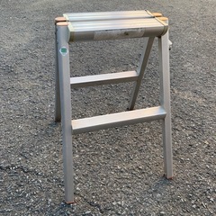 2段脚立の画像