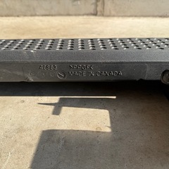 2019年式JLジープラングラーサハラ純正サイドステップ
の画像