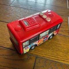 アンパンマン　
キーボード　バスの画像