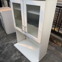 食器棚の画像