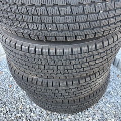 スタッドレスタイヤ　145/R12 LT　ホイール付きの画像