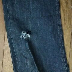 UNIQLO　表記　ダメージ ブルージ－ンズ　Ｗ30　股下82cm位の画像