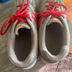 スニーカー２８センチの画像