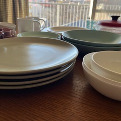 【0円】年末の断捨離 グラス・皿・ボウルなど食器類約30点の画像