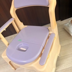 介護用品 ポータブルトイレの画像