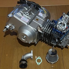 フィンフィンシリンダヘッドカバー　エンジン4速　モンキーゴリラカブダックスシャリー仮セッティング済みPWK30キャブレターc90c50 ホンダカブモンキーシャリーの画像