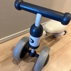 d bike バランスバイク ホワイト・グレーの画像
