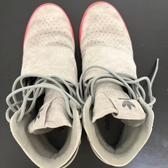 adidas TUBULAR INVADER STRAP ハイカットスニーカーの画像