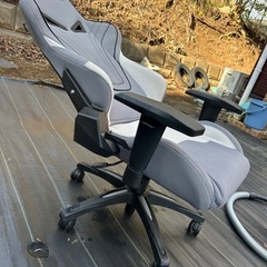ゲーミングチェア　　　
の画像