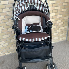 [受渡予定者決定！]追記あり！コンビ　ベビーカーA型　レインカバー付きの画像