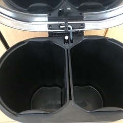 IKEA ペダル式ゴミ箱　ステンレススチール　5000円→3000円の画像