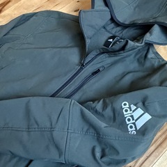 adidas アディダス　 マウンテンパーカー　 カーキ　グリーン Sサイズの画像