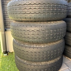 ハイエース　純正ホイール　タイヤ付き　車検用にの画像
