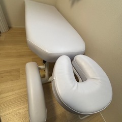 施術ベッド（カラダファクトリーオリジナル）マッサージ／エステ用　美品　引き取り限定 の画像