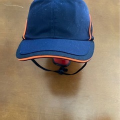 ヘルメットキャップの画像