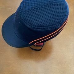 ヘルメットキャップの画像