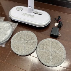 電動 回転モップクリーナ 軽量 電動モップ 水拭き コードレス 床拭き モップパッド4枚付き フローリング掃除 高速回転 充電式の画像