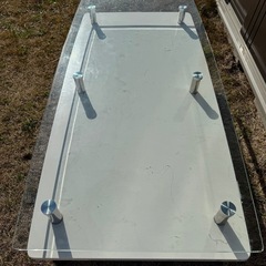 昇降機能付きテーブル・無料ですの画像