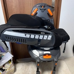 APRCAアプリカチャイルドシート　90度回転機構　寝そべり可能の画像