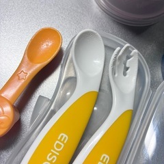 哺乳瓶や水筒、その他子供用品の画像