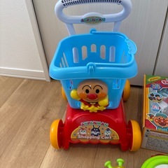 アンパンマンなど　おもちゃ　4点セットの画像