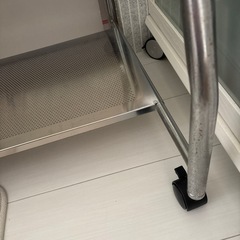 🌟【中古品】ガラスのパソコン台　　年内にお取引希望しますの画像