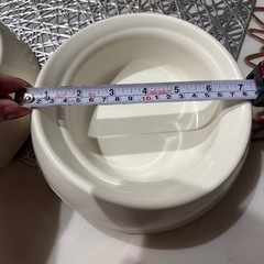 犬エサ入れの画像