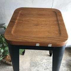 ヴィンテージデザインのバーチェア1脚の画像