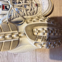 F ILAスニーカーの画像