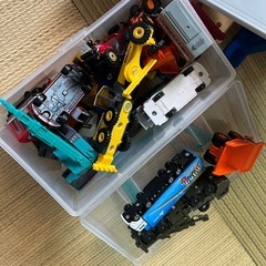 トミカ　高速道路とトミカセットの画像