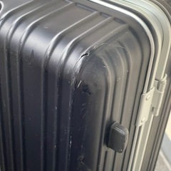 大型スーツケース、お譲りします。の画像