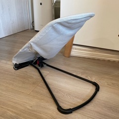ベビービョルン　バウンサー　グレーホワイト　メッシュ【ベビービョルン\BABY BJORN】の画像