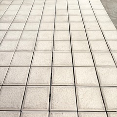【お譲り先決まりました】ベランダジョイントタイルの画像