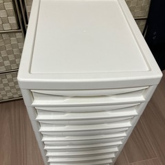 書類キャビネット、浅10段、A4書類収納、オフィスの画像