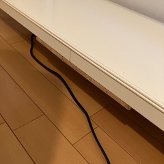 IKEAサイドテーブルの画像