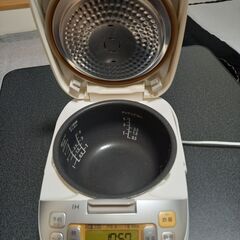 【正常動作品】Panasonic IH炊飯器 5.5合 SR-HC104の画像