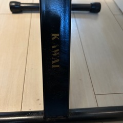 ピアノ用椅子の画像