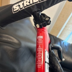 【美品 │ ヘルメット・肘＆膝ガード付】ストライダー (1〜4歳向け)の画像