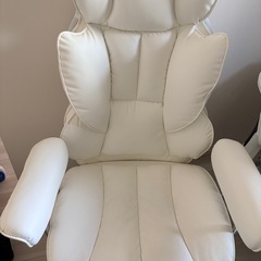 ゲーミングチェアの画像