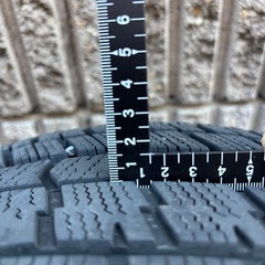 グッドイヤースタッドレスタイヤ　30プリウス　PCD100 195 65 R15 ホイールセット　2022年製　綺麗です。 の画像