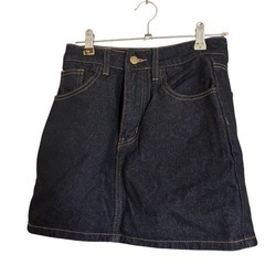 【DAZY】ブラックデニム ミニスカート フロントボタン付きの画像