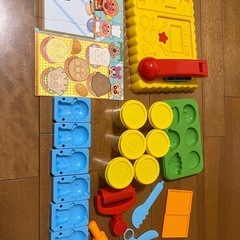 たっぷりつくれる！アンパンマン ねんどパンこうじょうの画像