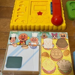 たっぷりつくれる！アンパンマン ねんどパンこうじょうの画像