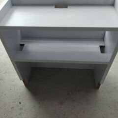 コンセント収納　ホワイトの画像