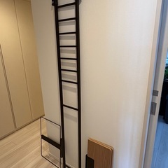 【良品】カゴ付き　ランドリーラックの画像