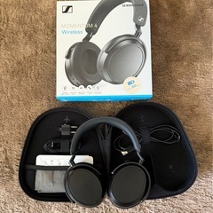 Sennheiser Momentum 4 ワイヤレスヘッドホン ブラックの画像