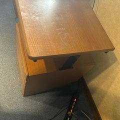 サイドテーブルの画像