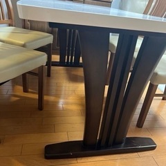 ダイニングテーブル　　の画像