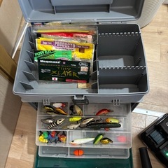 ブラックバスワームルアーの画像