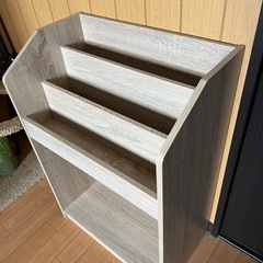 木目調 マガジンラック／絵本棚の画像